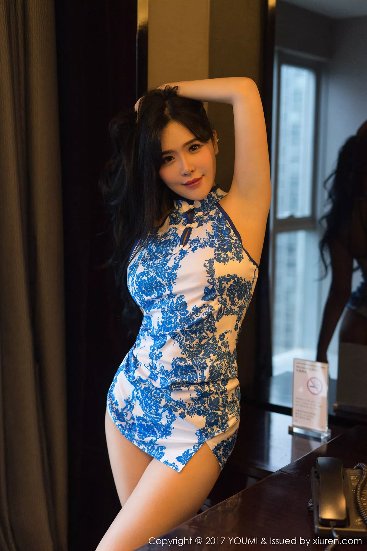 秀人集.com_[YouMi尤蜜荟]Vol.073_女神刘钰儿私房真空旗袍装半脱秀豪乳半球撩人诱惑写真40P