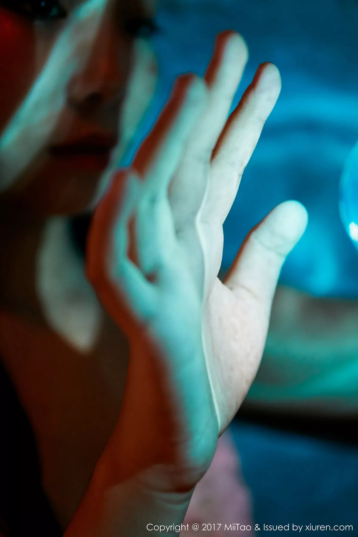 秀人集.com_[MiiTao蜜桃社]Vol.086_嫩模瑞欣大尺度私房粉嫩薄纱睡衣半脱秀傲人豪乳诱惑写真50P