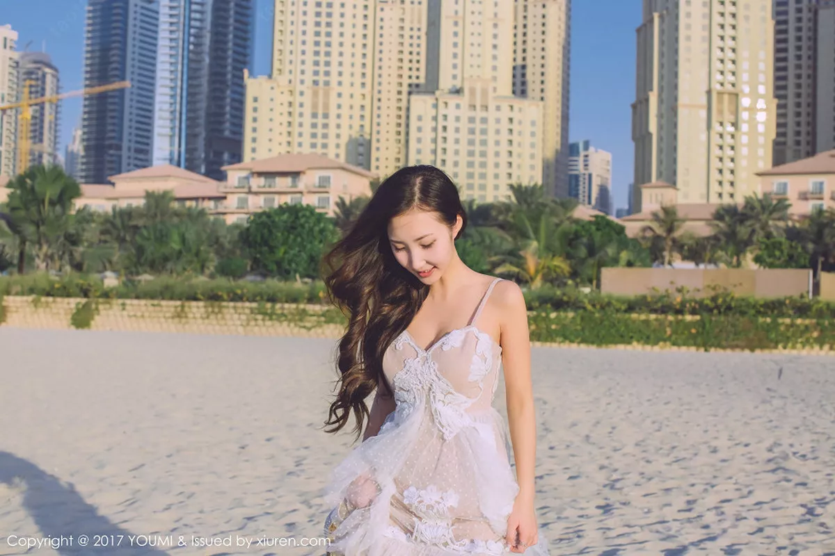 秀人集.com_[YouMi尤蜜荟]Vol.088_女神Yumi-尤美迪拜旅拍蓝天银滩性感比基尼秀完美身材写真41P