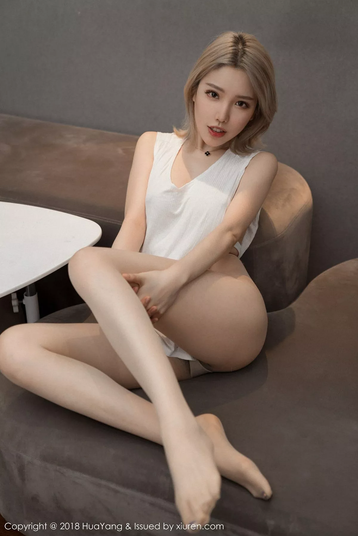 秀人集.com_[HuaYang花漾]Vol.022_嫩模黄楽然情趣内衣配无内肉丝裤袜透视秀豪乳翘臀诱惑写真50P