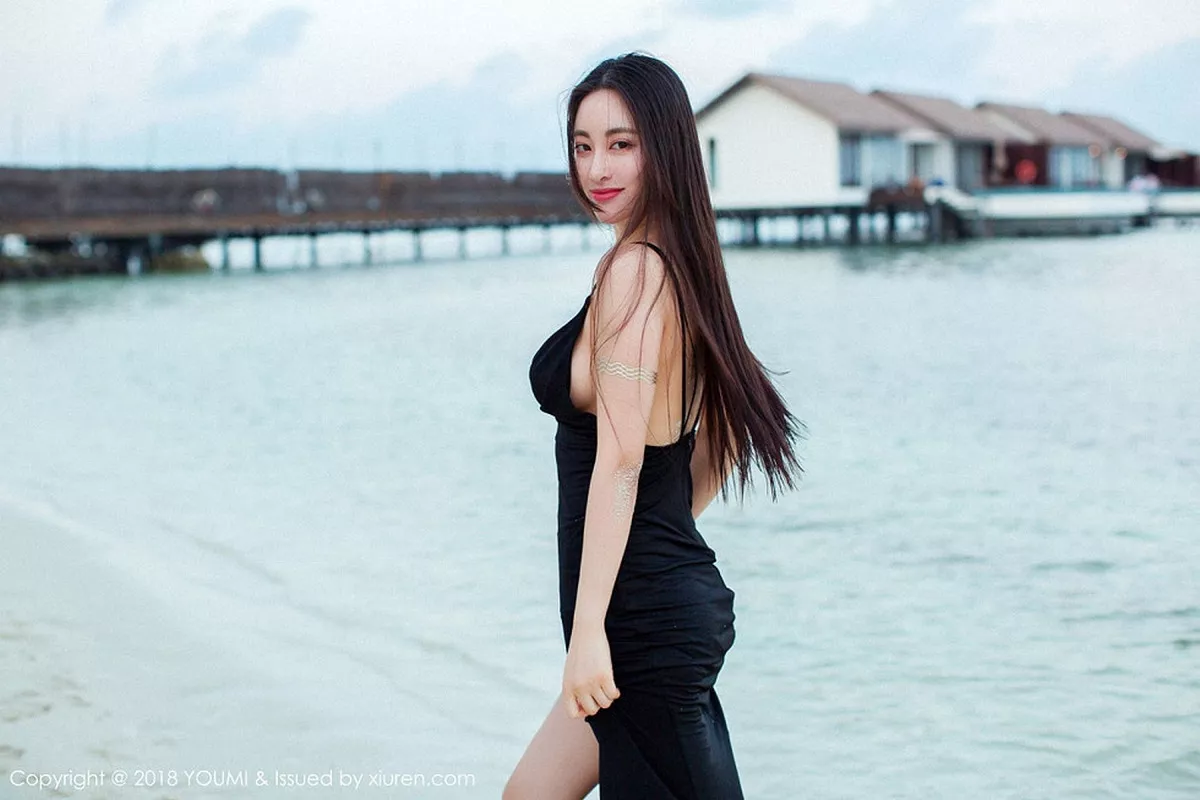 秀人集.com_[YouMi尤蜜荟]Vol.104_女神穆菲菲马尔代夫旅拍红色和服真空露美乳喷血诱惑写真43P
