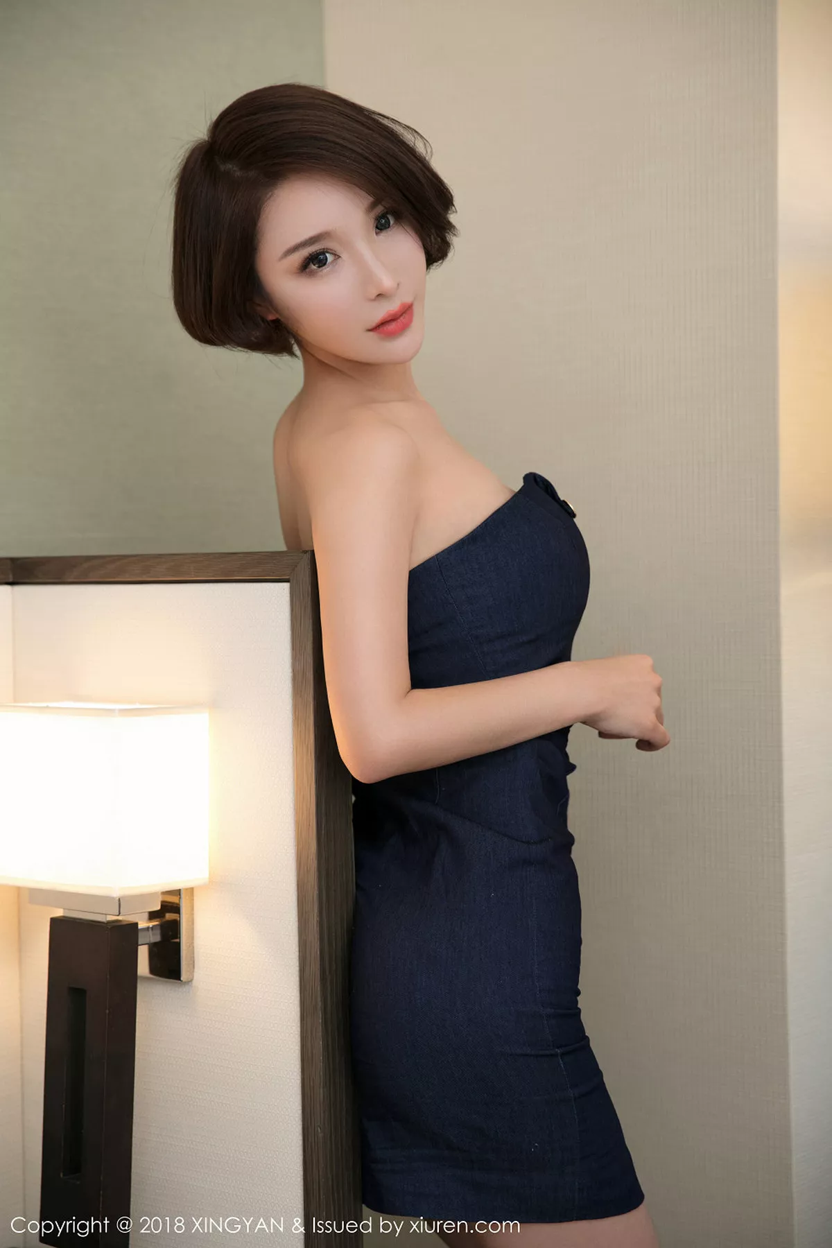 秀人集.com_[XINGYAN星颜社]Vol.014_嫩模琳希居家白色蕾丝内衣秀窈窕身材娇美迷人写真50P