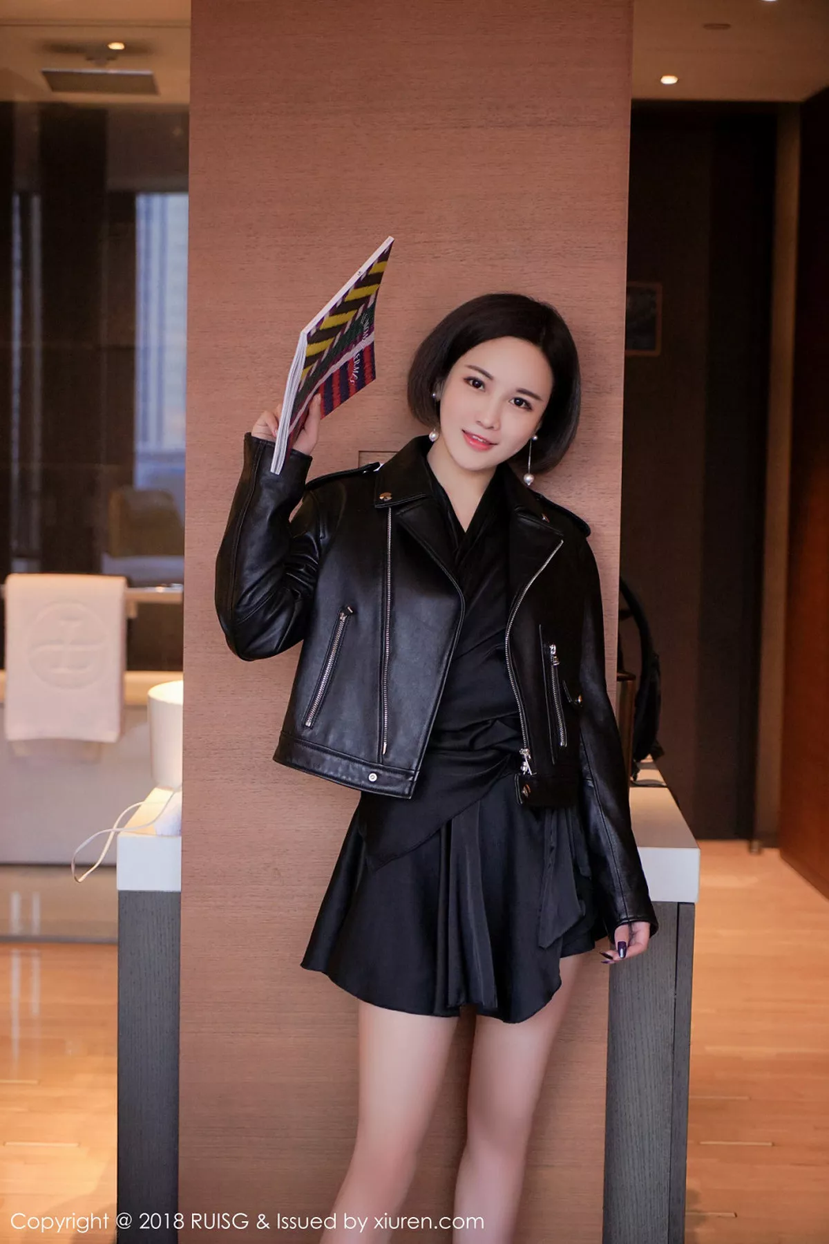 秀人集.com_[RUISG瑞丝馆]Vol.037_嫩模米粒sweet性感内衣配紧身牛仔裤秀魔鬼身材诱惑写真38P