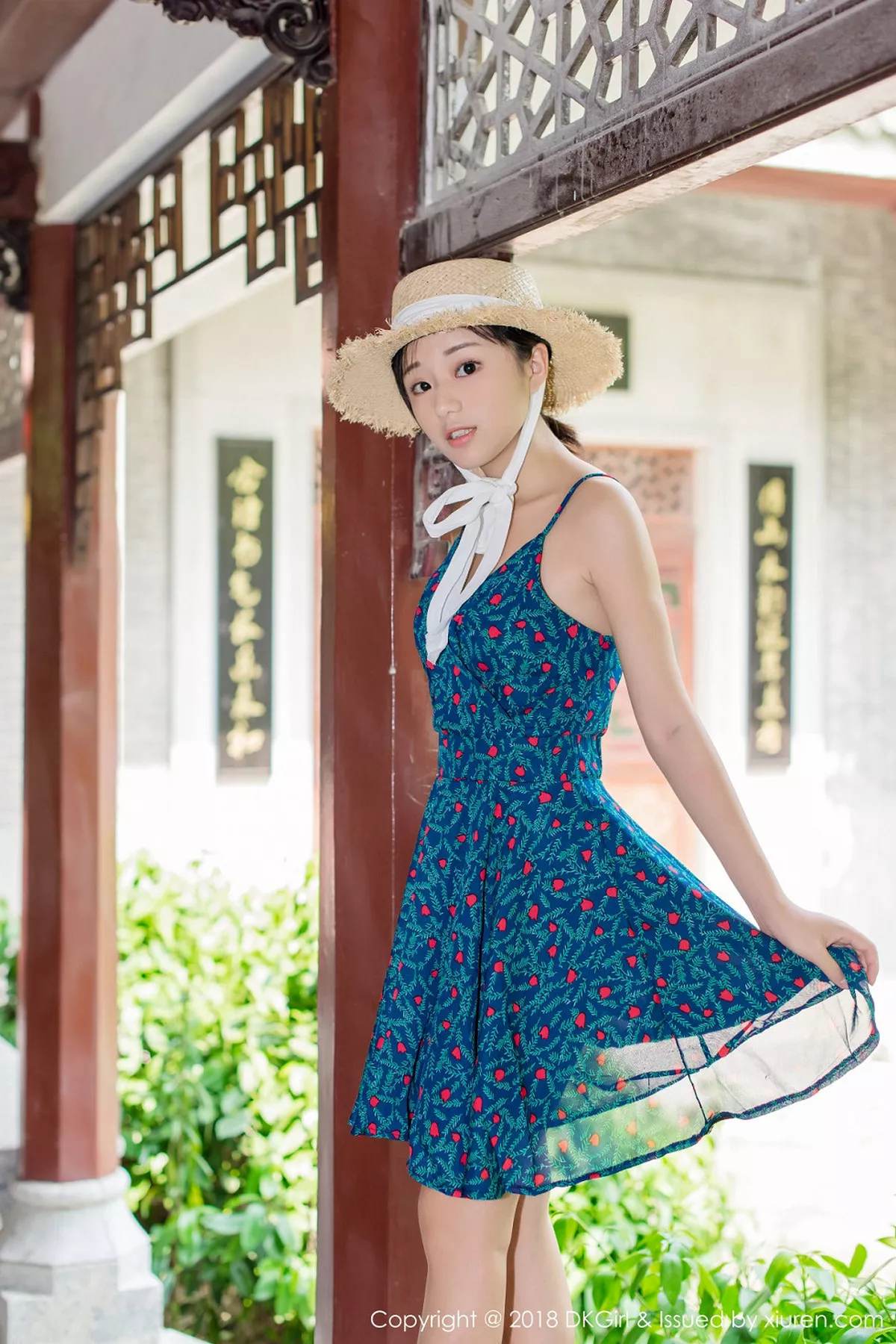 秀人集.com_[DKGirl御女郎]Vol.055_美乳女神苍井优香街拍特辑甜美草帽少女露背吊带裙性感写真53P
