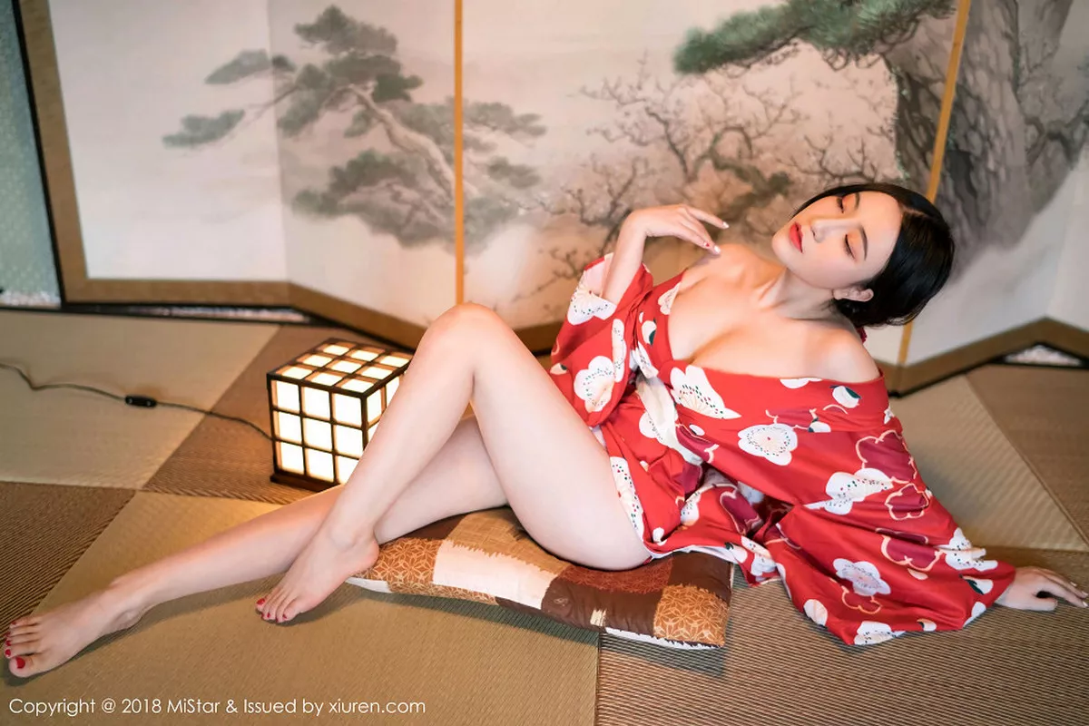 秀人集.com_[MiStar魅妍社]Vol.210_嫩模谢芷馨Sindy北海道旅拍娇艳红色和服半露豪乳诱惑写真43P