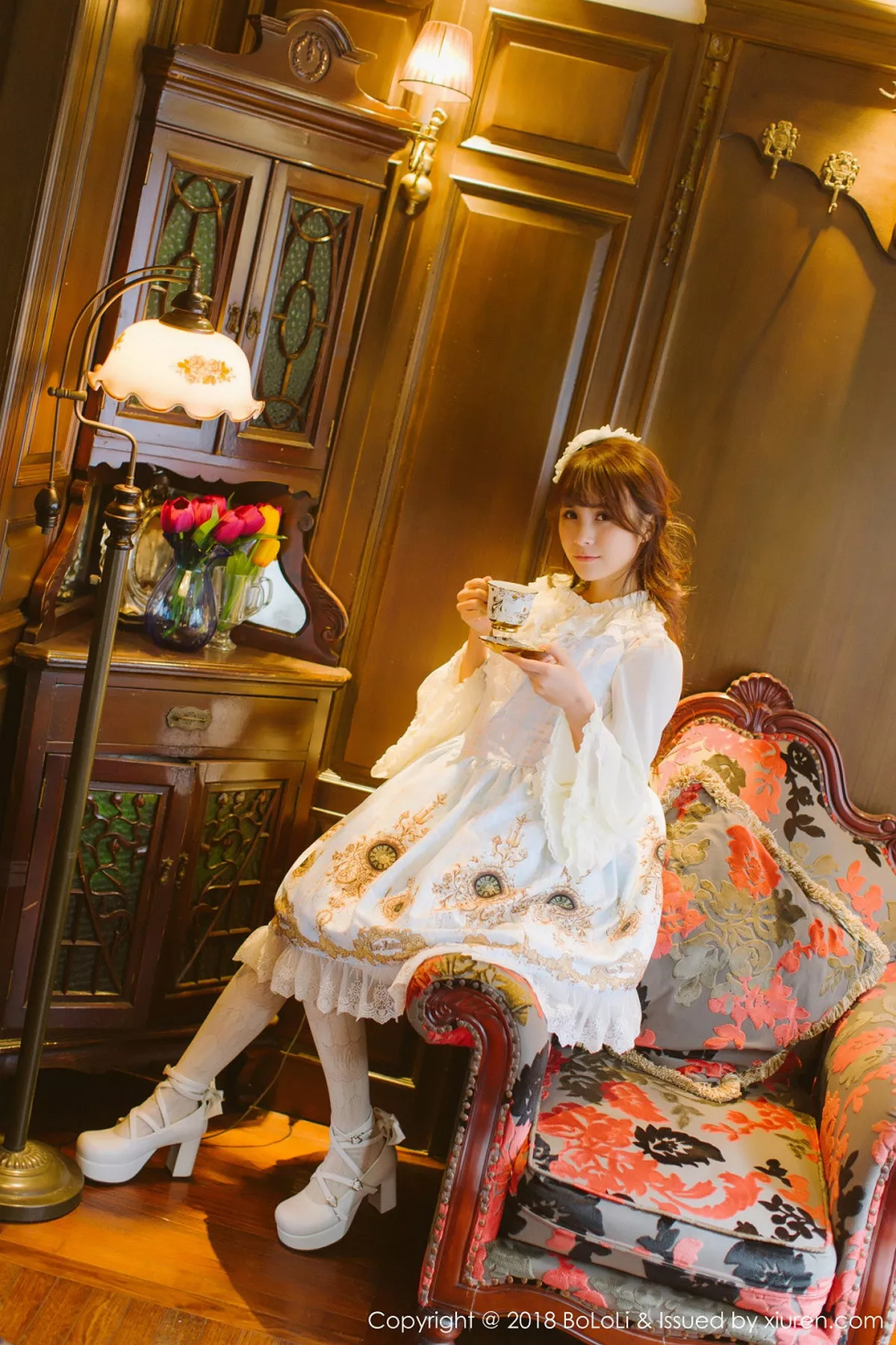 秀人集.com_[Tukmo兔几盟]Vol.113_嫩模夏美酱户外古典优雅洛丽塔系列+清纯可爱学生制服写真62P