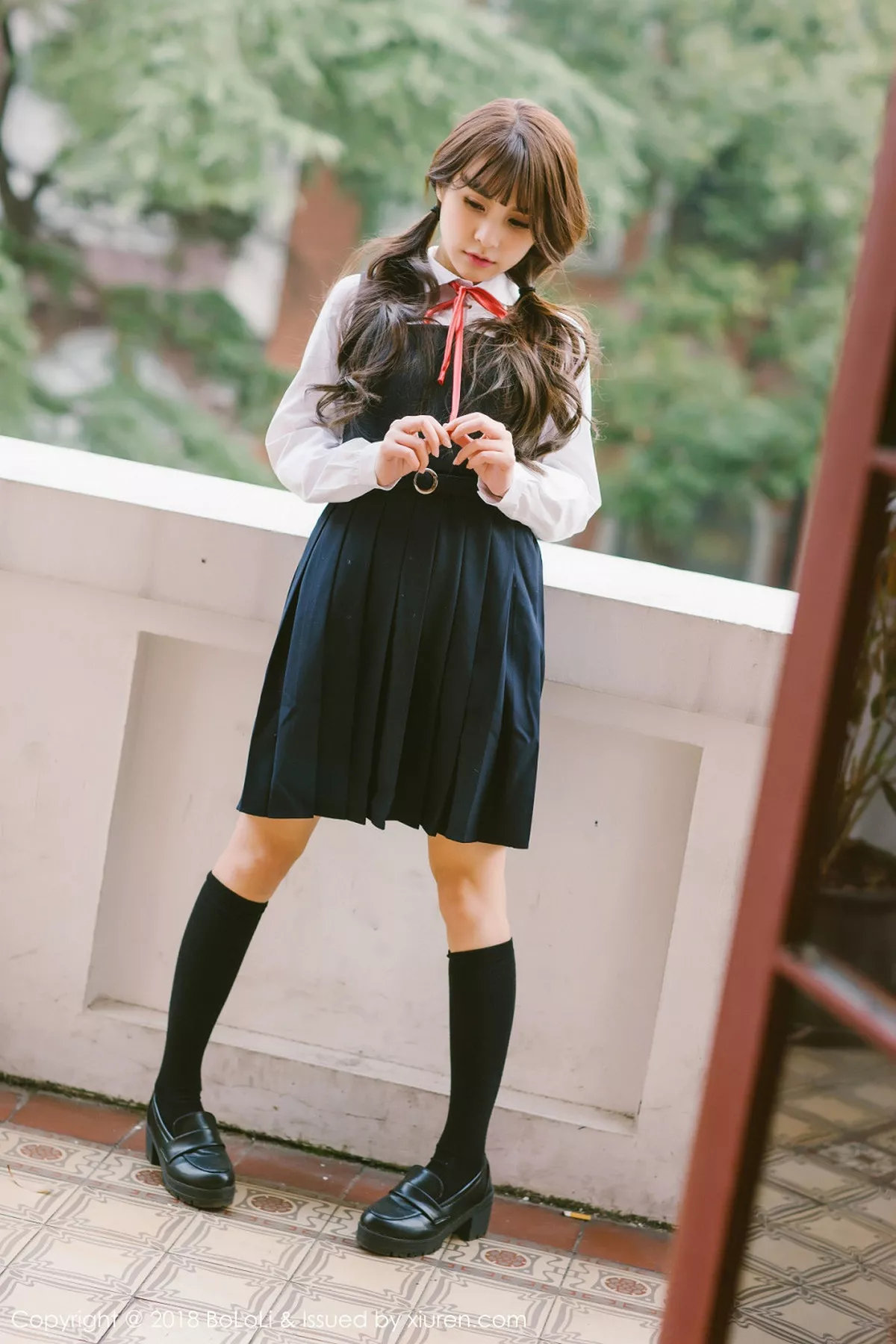 秀人集.com_[Tukmo兔几盟]Vol.113_嫩模夏美酱户外古典优雅洛丽塔系列+清纯可爱学生制服写真62P