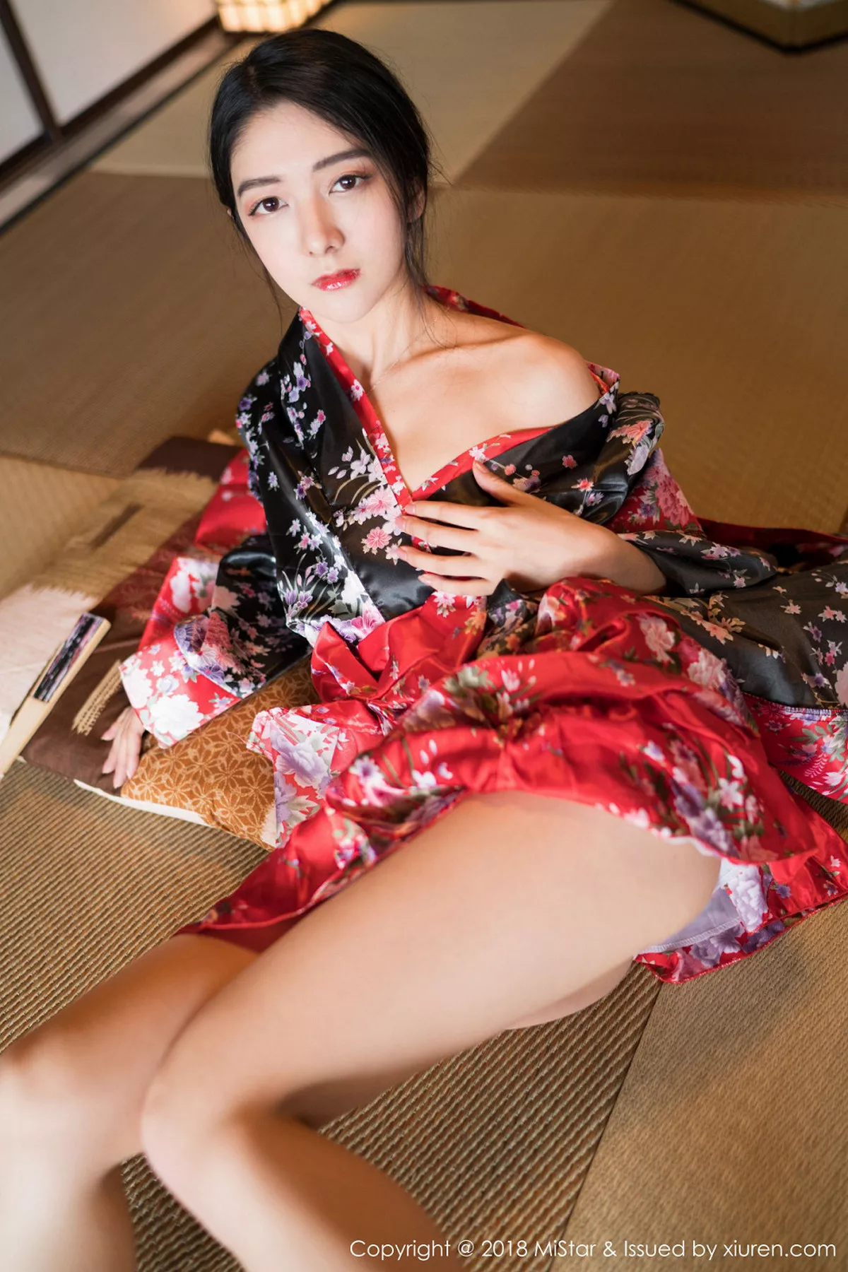 秀人集.com_[MiStar魅妍社]Vol.213_嫩模小热巴北海道旅拍性感开背毛衣+黑丝美女秘书诱惑写真40P