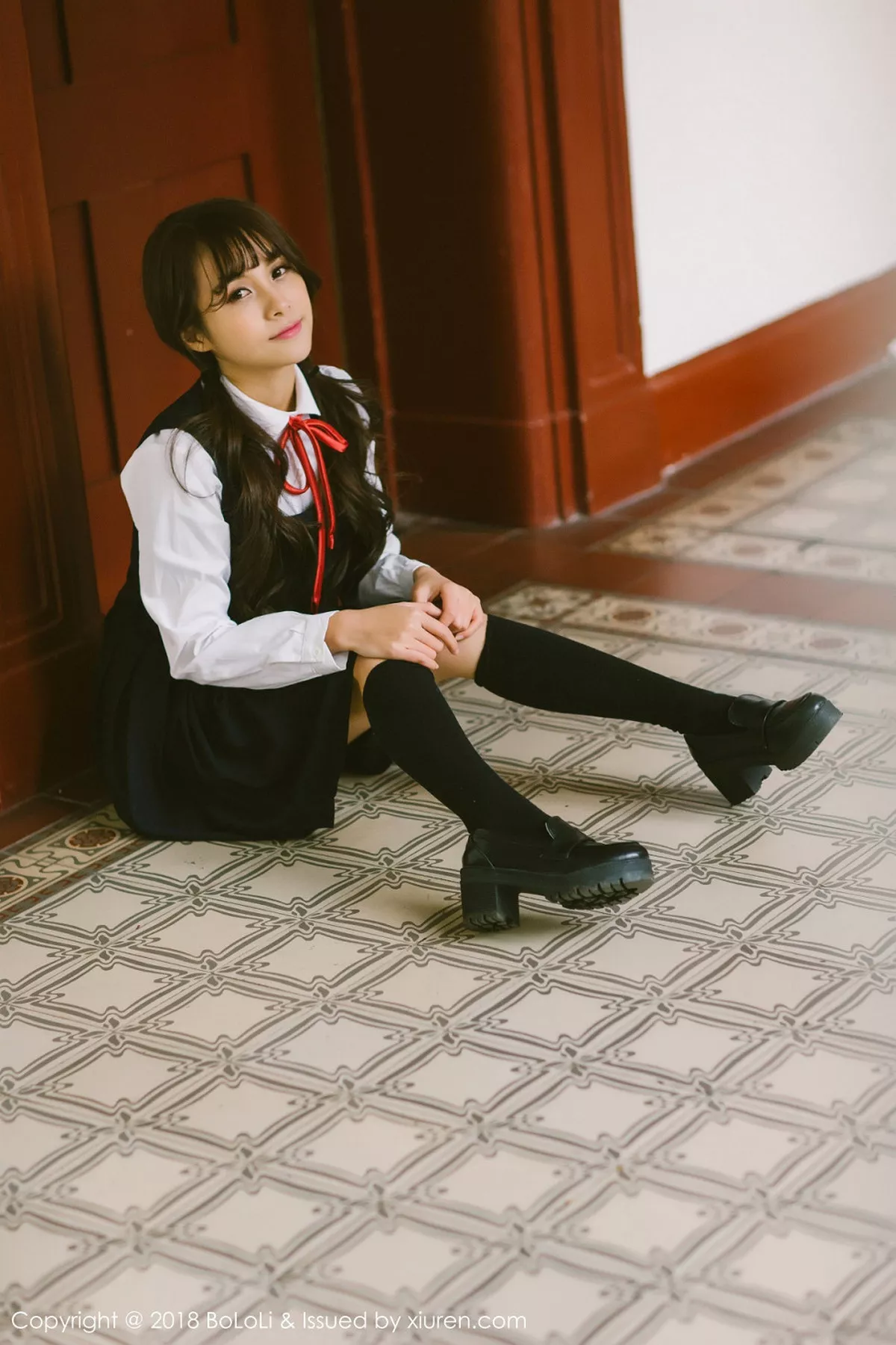 秀人集.com_[Tukmo兔几盟]Vol.113_嫩模夏美酱户外古典优雅洛丽塔系列+清纯可爱学生制服写真62P