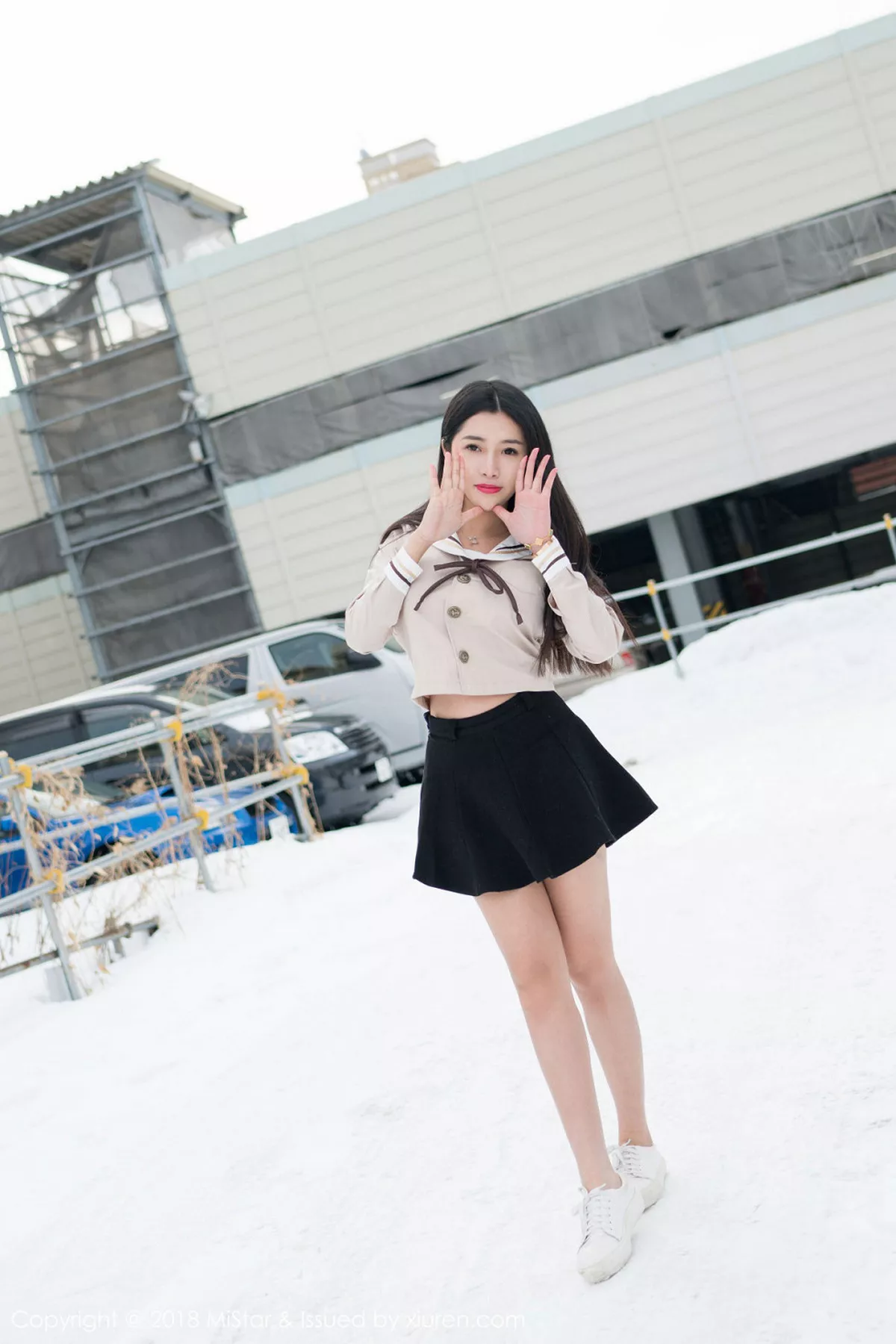 秀人集.com_[MiStar魅妍社]Vol.216_女神陈嘉嘉Tiffany北海道旅拍红色肚兜配丁字裤诱惑写真35P