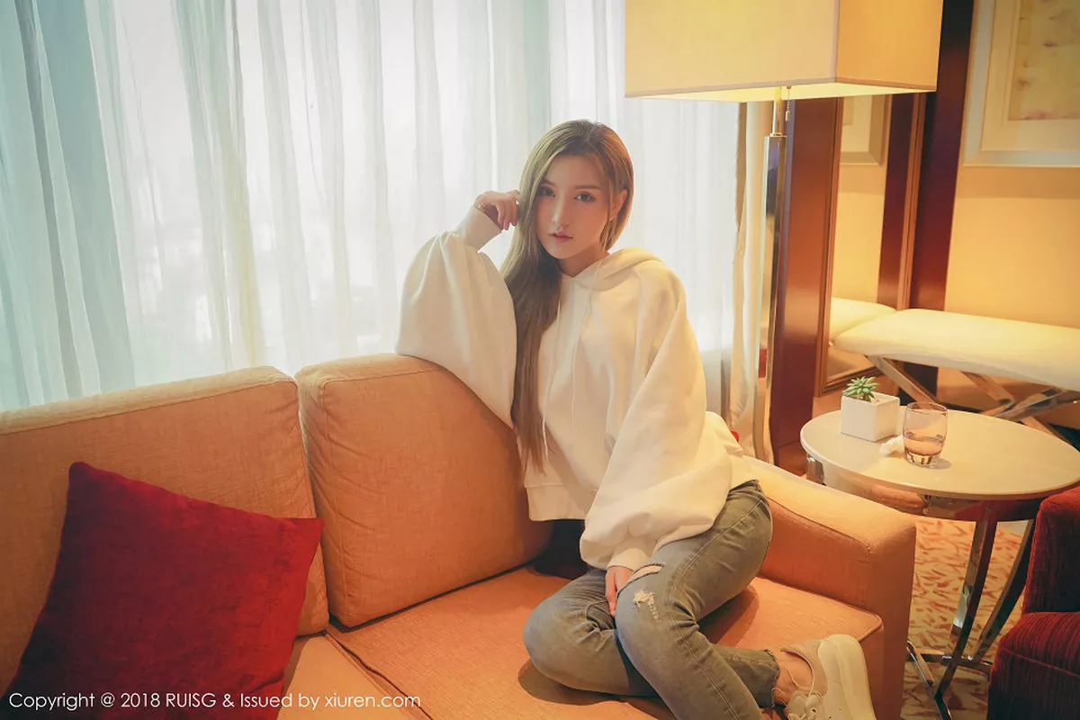 秀人集.com_[RUISG瑞丝馆]Vol.045_清纯小妞M梦baby柔情私房发布居家甜美迷人清爽写真40P