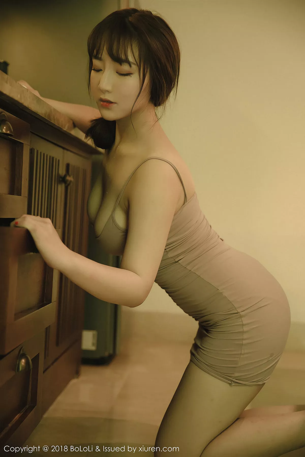 秀人集.com_[Tukmo兔几盟]Vol.114_童颜巨乳嫩模芒果milk性感红色内衣半脱秀傲人豪乳诱惑写真39P