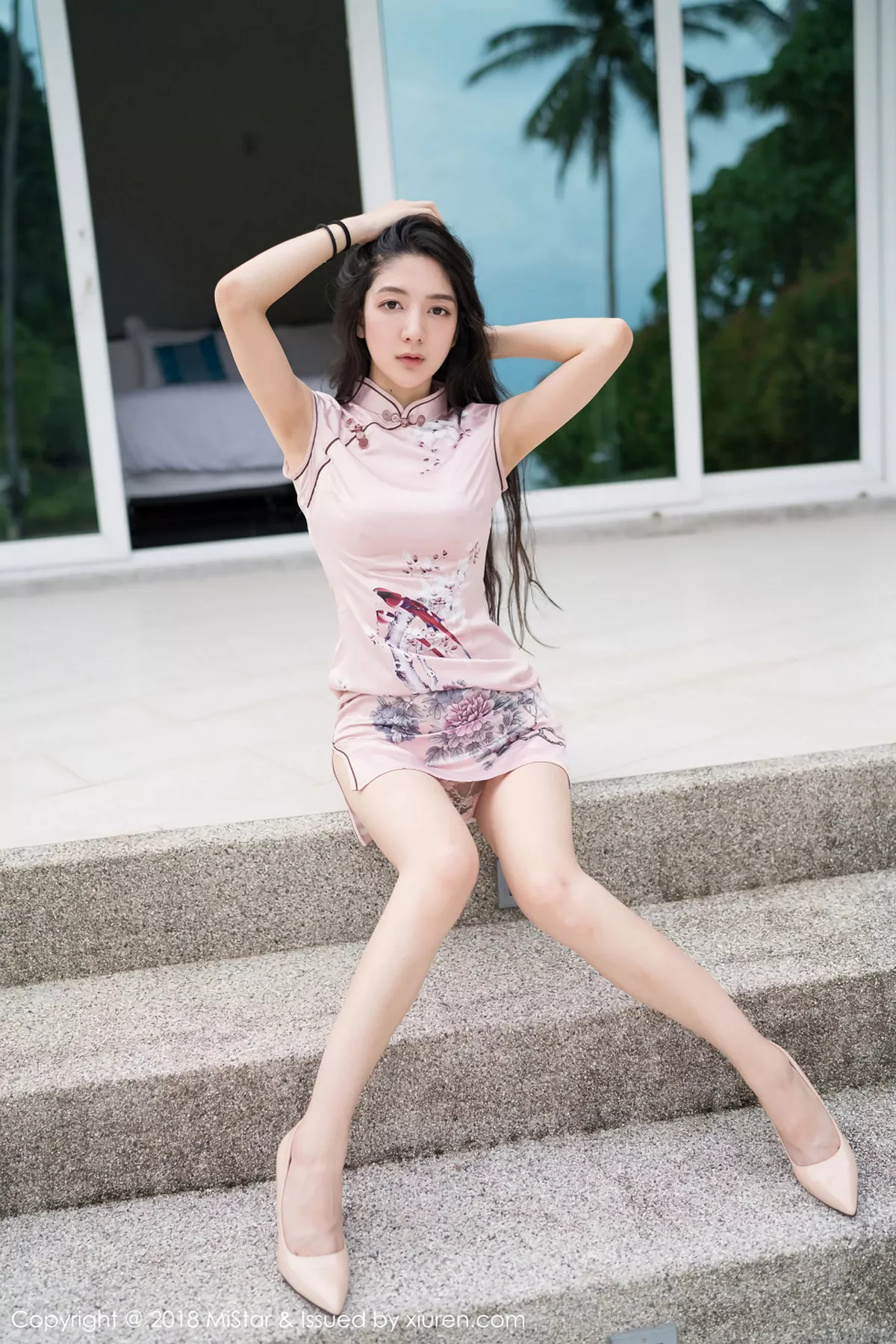 秀人集.com_[MiStar魅妍社]Vol.220_嫩模小热巴甲米旅拍居家粉色蕾丝内衣浴缸里湿身诱惑写真35P