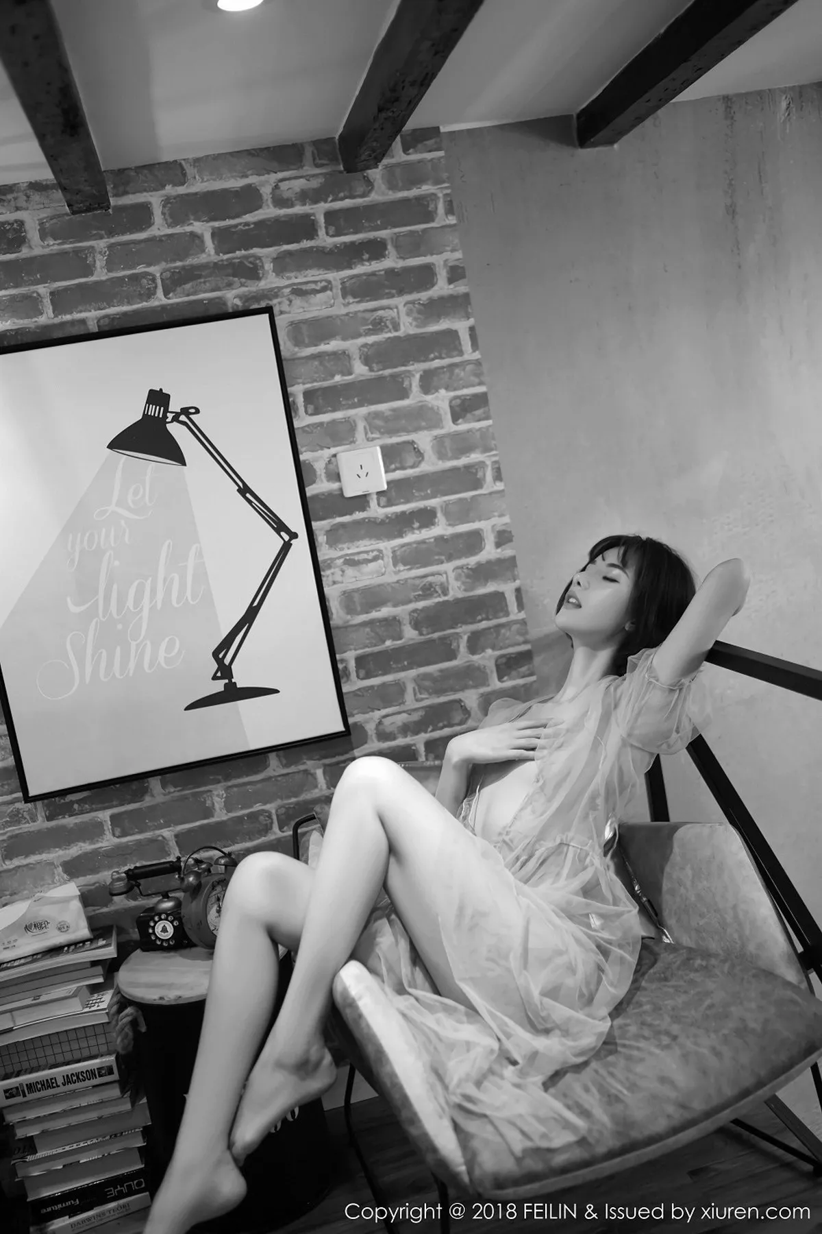 秀人集.com_[FeiLin嗲囡囡]Vol.134_嫩模就是阿朱啊性感黑白大片全裸秀美背撩人诱惑写真40P