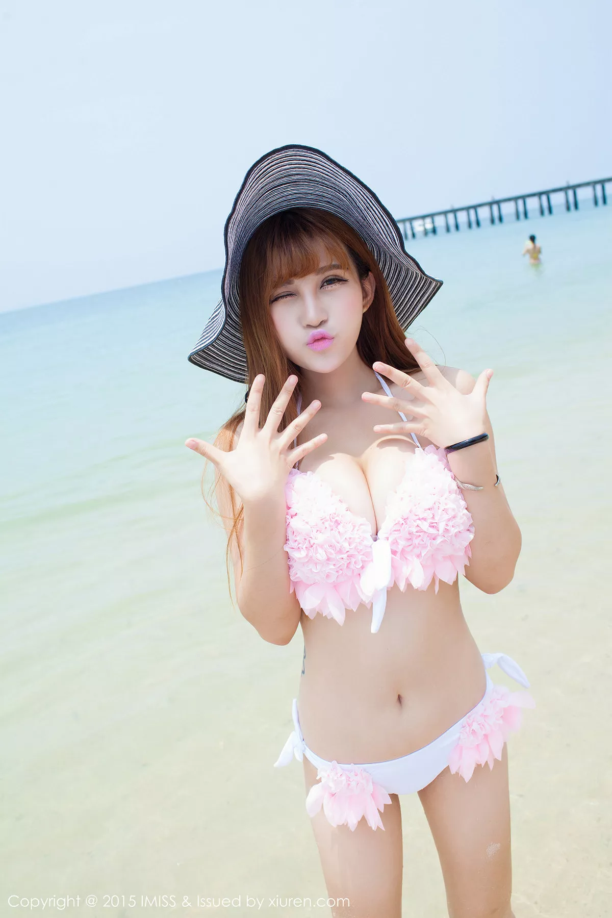 秀人集.com_[IMISS爱蜜社]Vol.032_嫩模LalaBaby啦啦普吉岛旅拍性感内衣前凸后翘写真51P