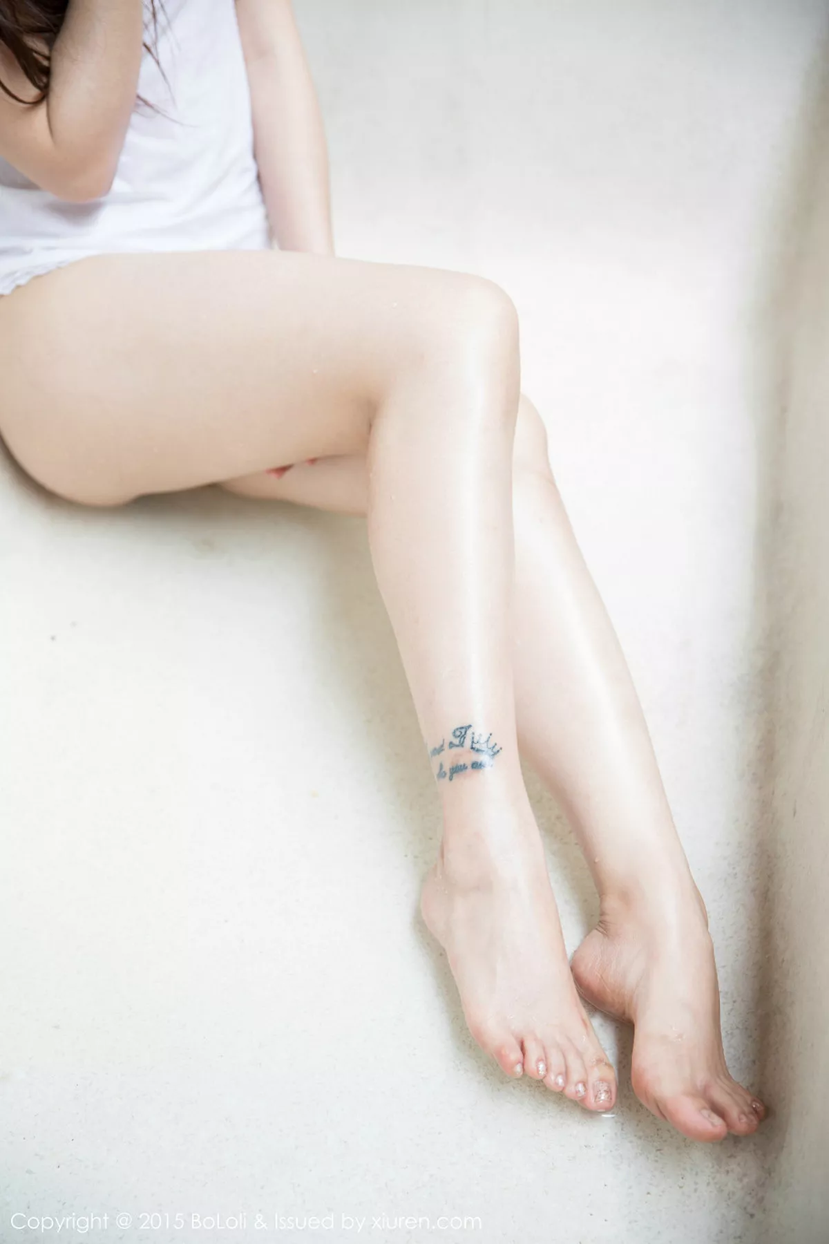 秀人集.com_[BoLoli波萝社]Vol.022_嫩模朵比dobby三亚旅拍性感比基尼完美身材写真48P