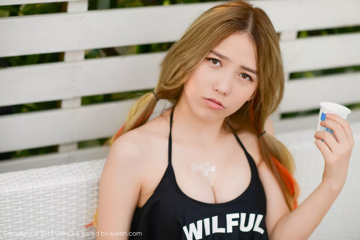 秀人集.com_[UXING优星馆]Vol.026_嫩模懒桃子黑色比基尼秀完美身材性感美胸写真50P