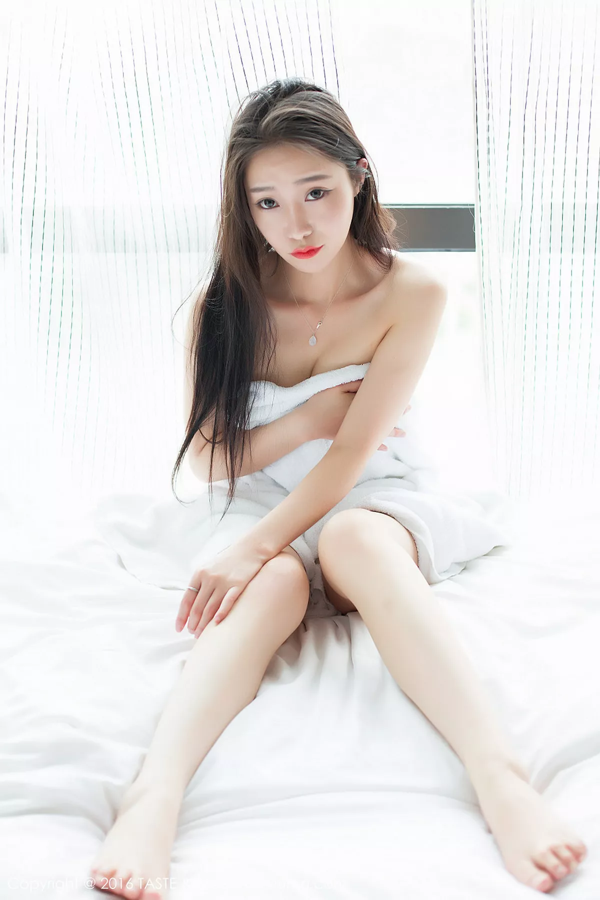 秀人集.com_[Taste顽味生活]Vol.012_嫩模张槑槑皮卡丘上衣下的饱满双乳性感小内裤写真50P