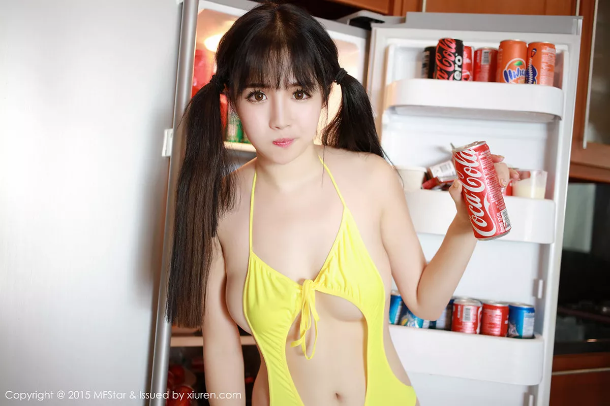 秀人集.com_[MFStar模范学院]Vol.036_萌妹徐cake白色开档短裙迷人豪乳性感翘臀写真50P