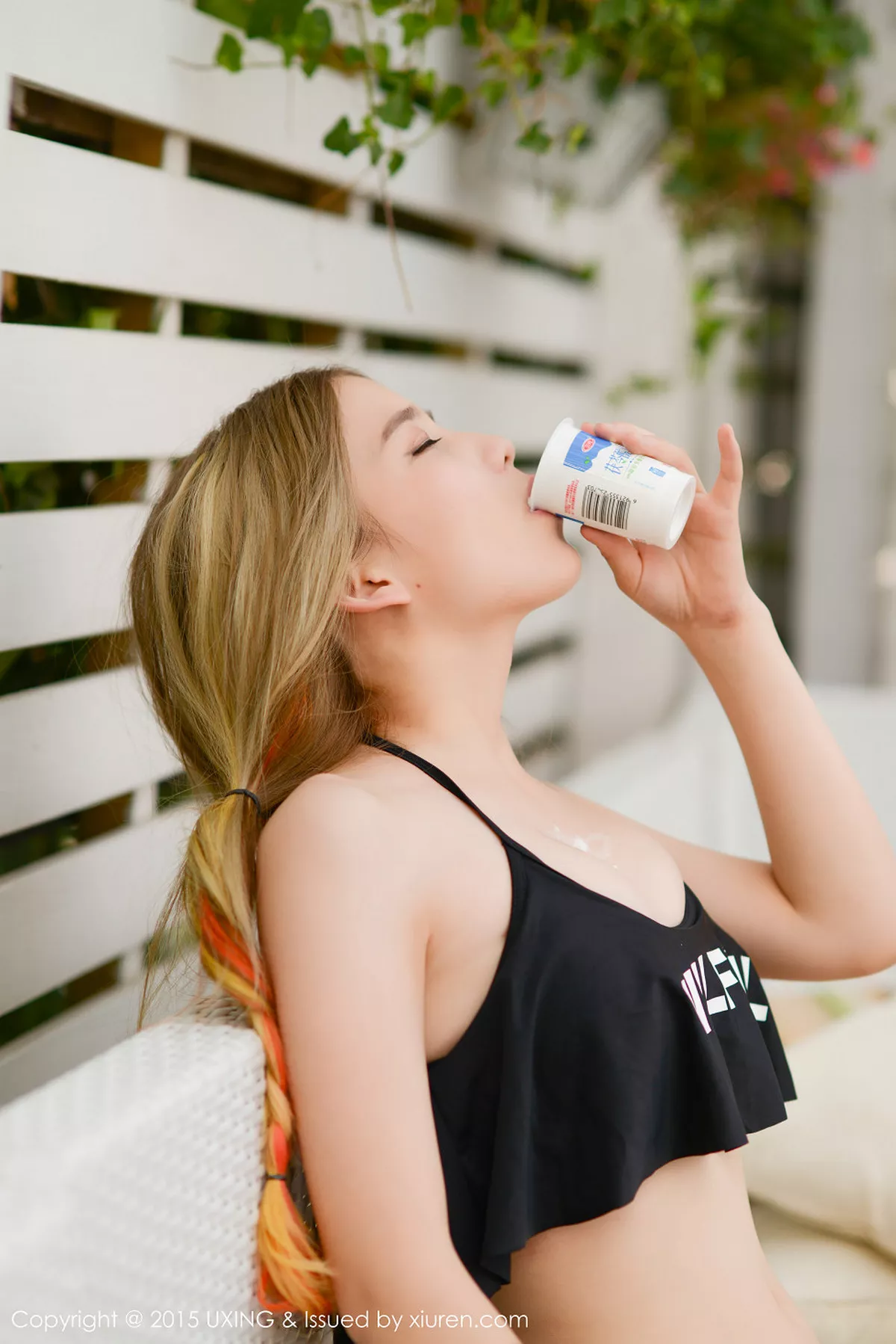 秀人集.com_[UXING优星馆]Vol.026_嫩模懒桃子黑色比基尼秀完美身材性感美胸写真50P