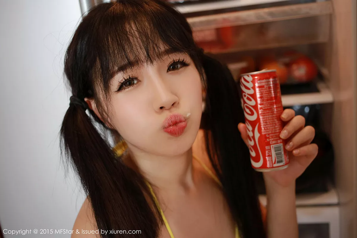 秀人集.com_[MFStar模范学院]Vol.036_萌妹徐cake白色开档短裙迷人豪乳性感翘臀写真50P