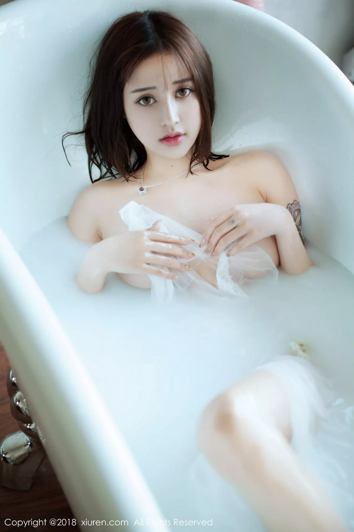 秀人集.com_[XiuRen秀人网]No.994_嫩模丹妮Danny滑板女神胶带遮点秀美乳抹油撩人诱惑写真40P