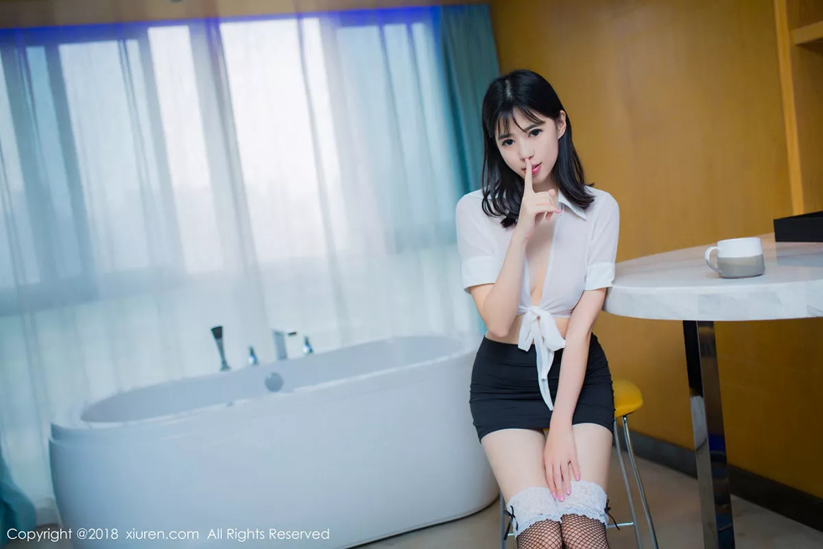 秀人集.com_[XiuRen秀人网]No.1014_嫩模艾栗栗性感小秘书黑色包臀短裙配黑色丝袜诱惑写真46P