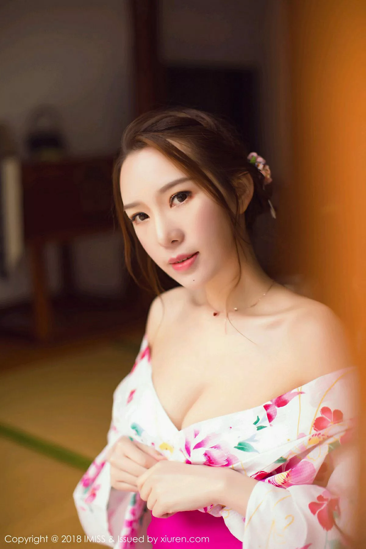 秀人集.com_[IMISS爱蜜社]Vol.252_嫩模Katrina私房日系和服真空露美乳+黑丝OL系列完美诱惑写真42P