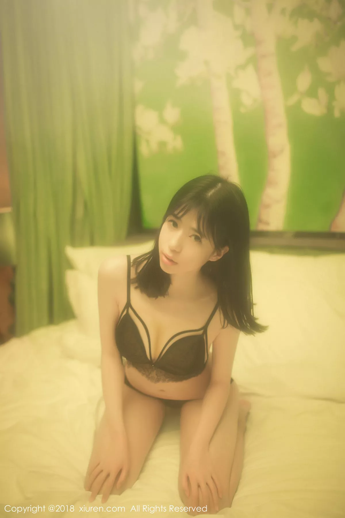 秀人集.com_[XiuRen秀人网]No.1026_嫩模艾栗栗居家黑色蕾丝内衣+户外清新美腿魅惑写真42P