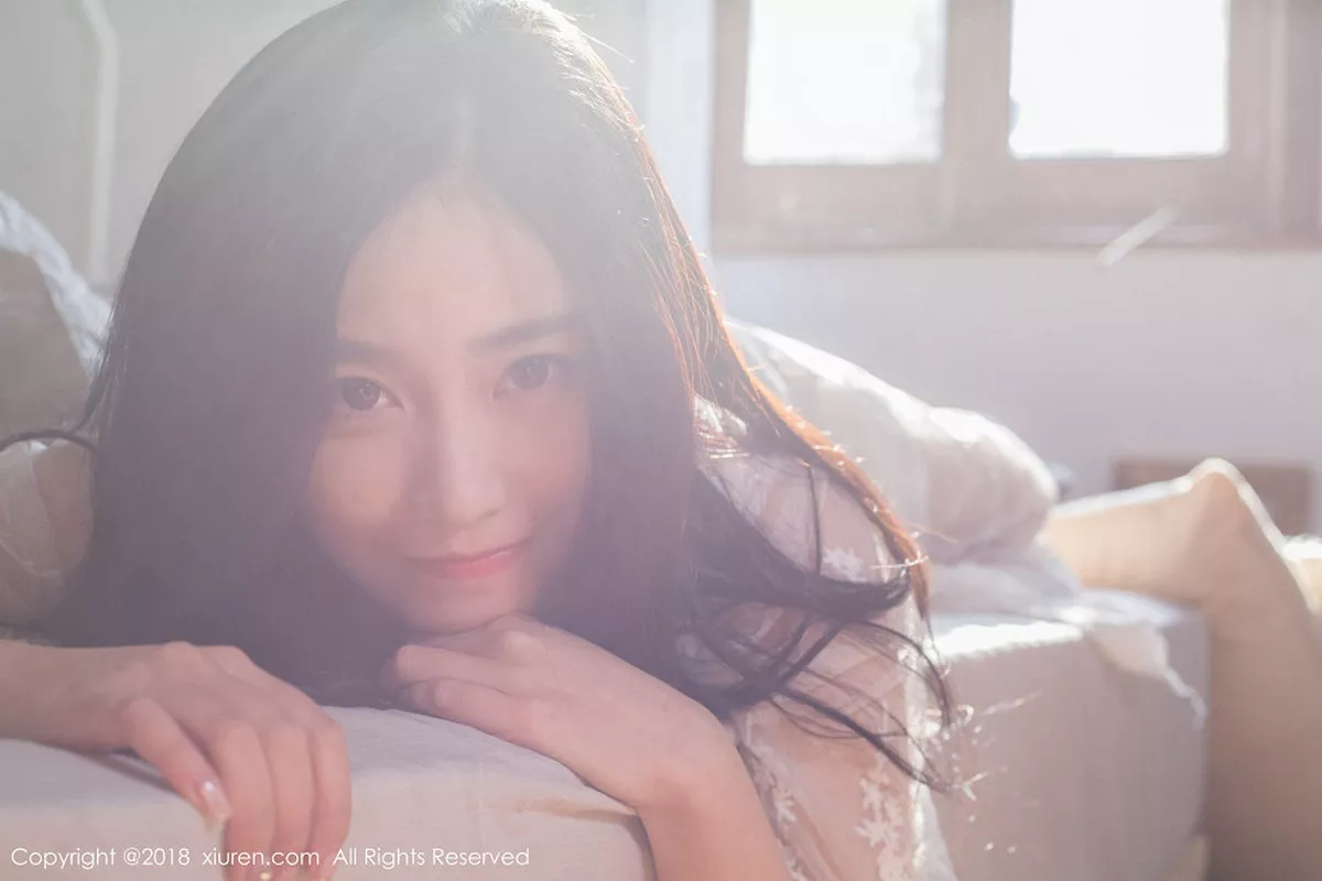 秀人集.com_[XiuRen秀人网]No.1024_女神许诺Sabrina居家早安女友系列床上慵懒迷人写真82P