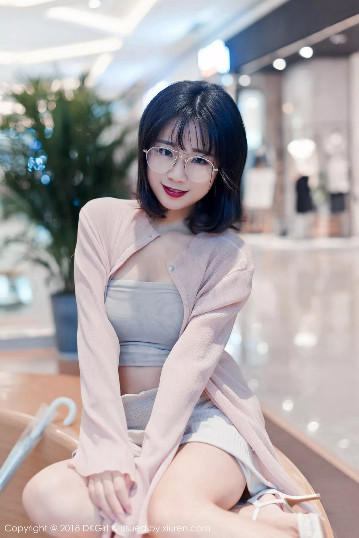 秀人集.com_[DKGirl御女郎]Vol.071_嫩模仓井优香户外粉色薄纱衣敞开真空露美乳撩人诱惑写真49P