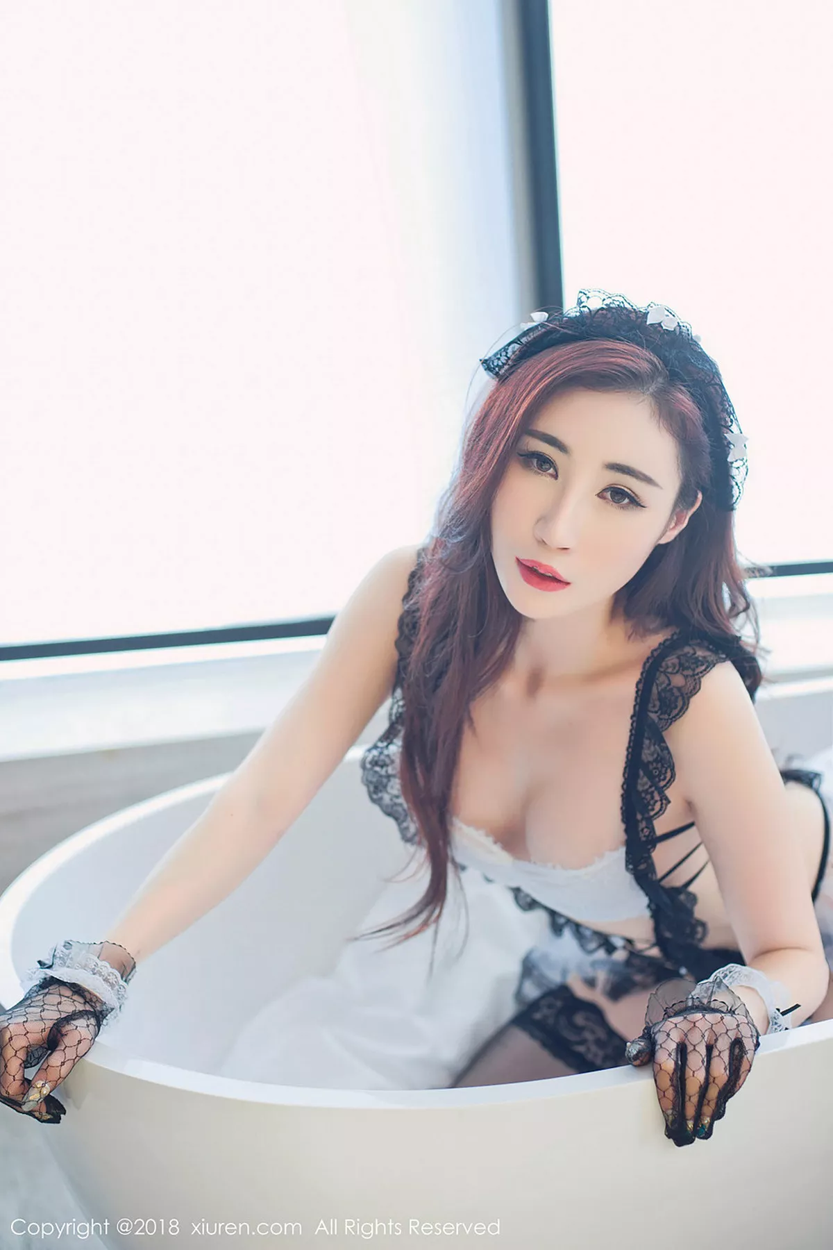 秀人集.com_[XiuRen秀人网]No.1059_完美大蜜孙梦瑶V私房黑白蕾丝女仆装配黑丝袜完美诱惑写真45P