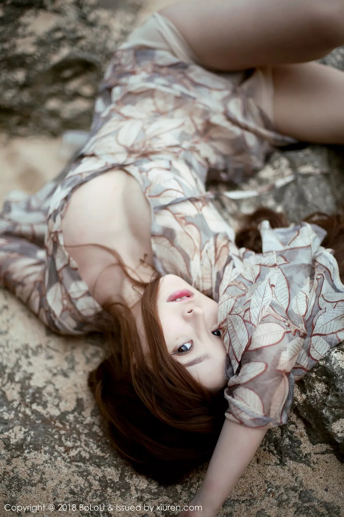 秀人集.com_[BoLoli波萝社]Vol.120_女神柳侑绮Sevenbaby夏日海边性感白色连身裙湿身诱惑写真45P