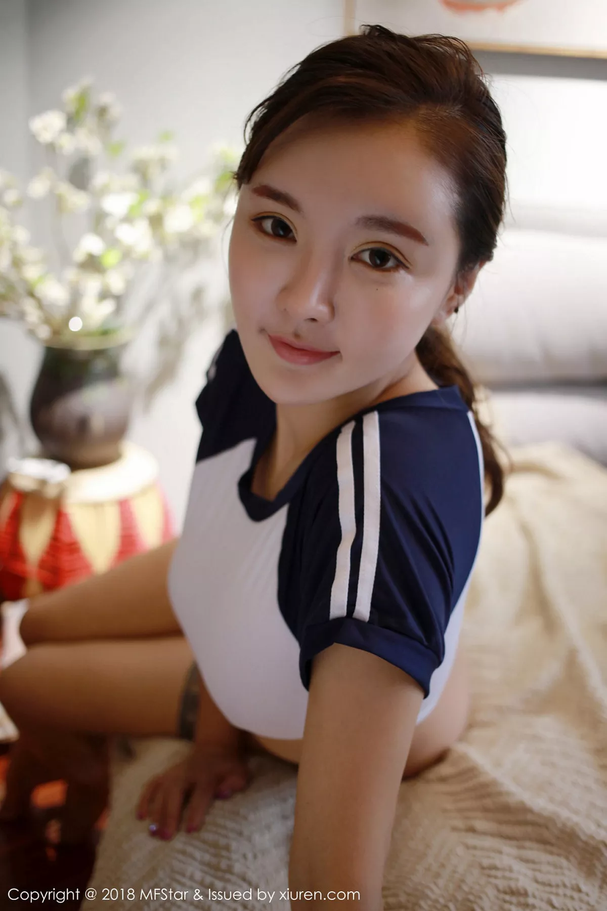 秀人集.com_[MFStar模范学院]Vol.129_女神佳佳JiaJia居家运动内衣紧身豪乳激凸撩人诱惑写真45P