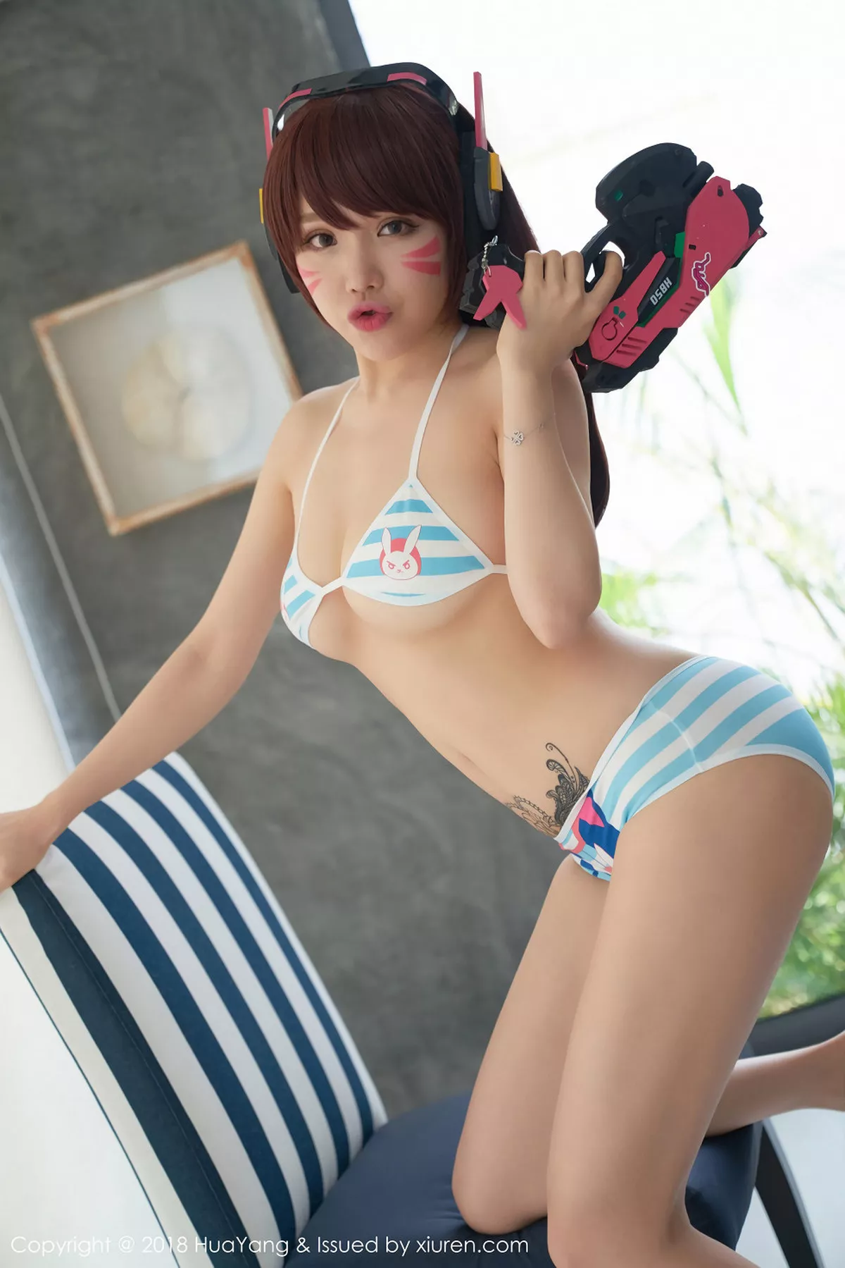 秀人集.com_[HuaYang花漾]Vol.050_嫩模黄乐然吉普岛旅拍无内肉丝裤袜秀翘臀屁沟火辣诱惑写真44P