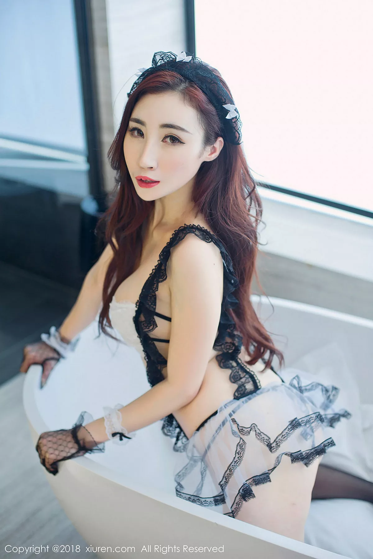 秀人集.com_[XiuRen秀人网]No.1059_完美大蜜孙梦瑶V私房黑白蕾丝女仆装配黑丝袜完美诱惑写真45P