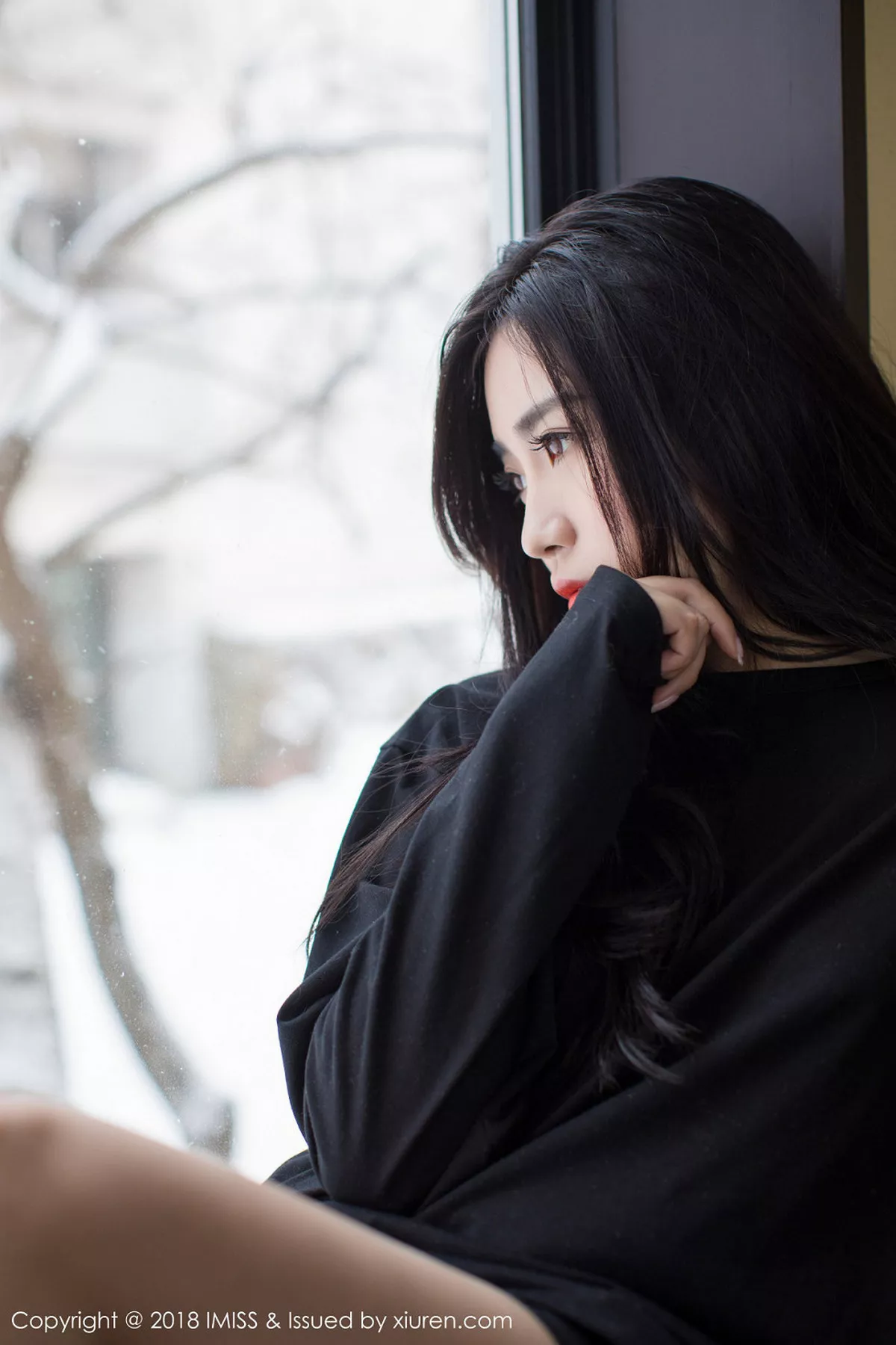 秀人集.com_[IMISS爱蜜社]Vol.262_女神许诺Sabrina北海道旅拍户外雪地优雅气质妩媚迷人写真42P