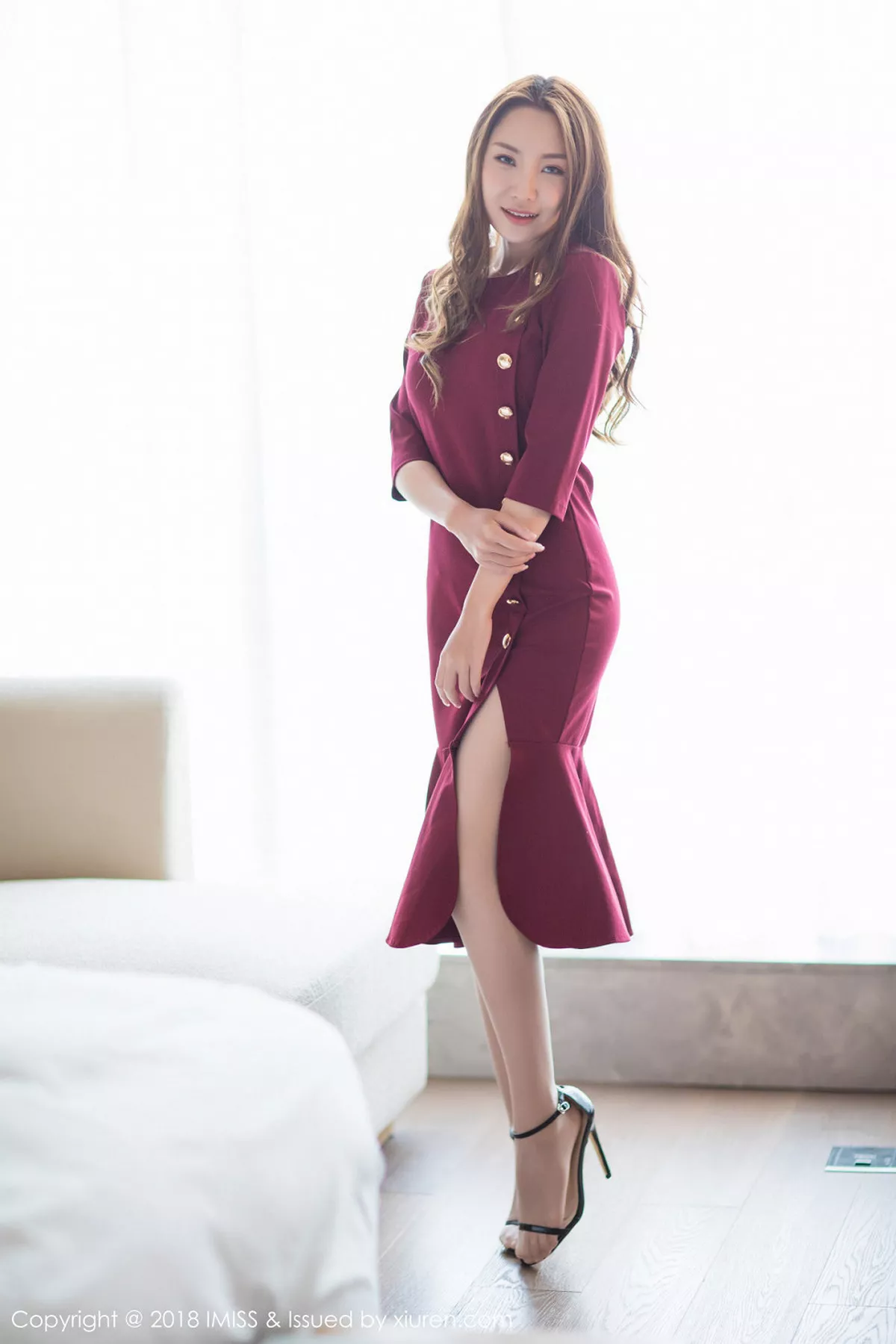 秀人集.com_[IMISS爱蜜社]Vol.257_嫩模Vissa红色低胸连身裙+私房真空白衬衣露美乳诱惑写真62P