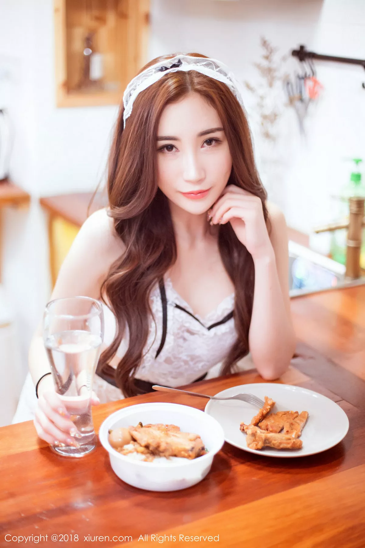 秀人集.com_[XiuRen秀人网]No.1062_嫩模孙梦瑶V白色吊带睡裙+性感女仆装秀完美身材诱惑写真42P