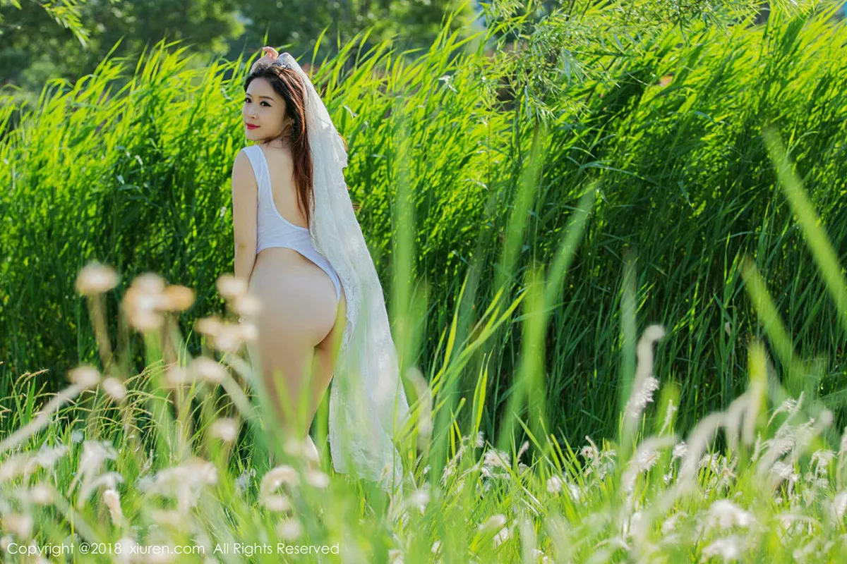 秀人集.com_[XiuRen秀人网]No.1105_嫩模西希白兔户外白色透视高叉连体衣秀豪乳极致诱惑写真40P