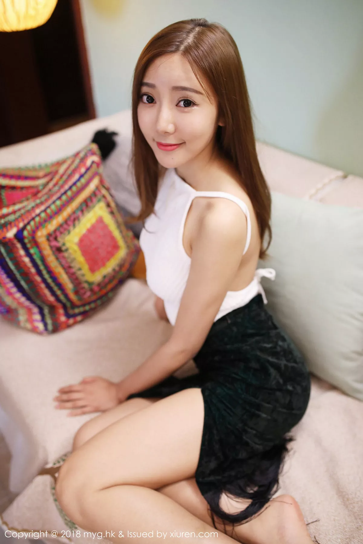 秀人集.com_[MyGirl美媛馆]Vol.293_嫩模王馨瑶yanni居家黑色吊带衣半露豪乳性感迷人写真40P