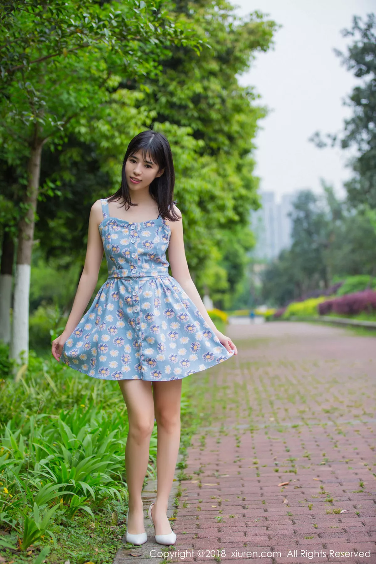 秀人集.com_[XiuRen秀人网]No.1094_嫩模艾栗栗性感学生制服半脱黑色蕾丝内衣秀美胸迷人写真50P