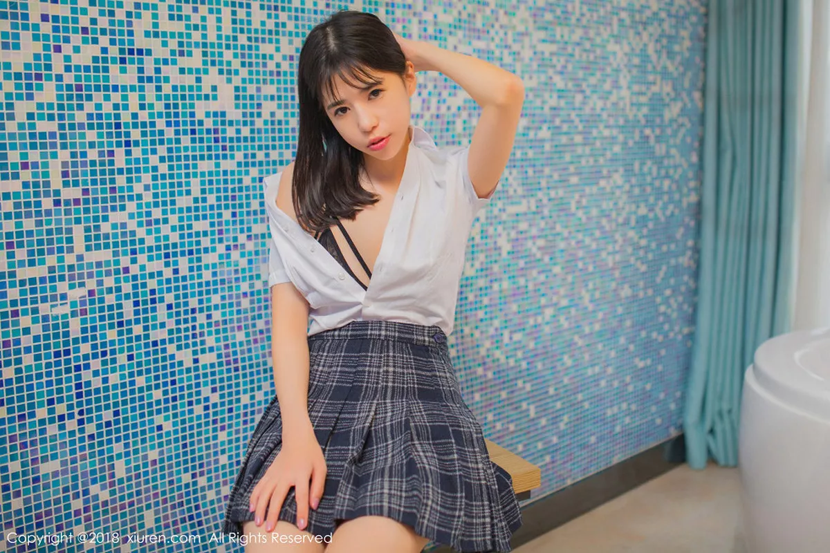 秀人集.com_[XiuRen秀人网]No.1094_嫩模艾栗栗性感学生制服半脱黑色蕾丝内衣秀美胸迷人写真50P