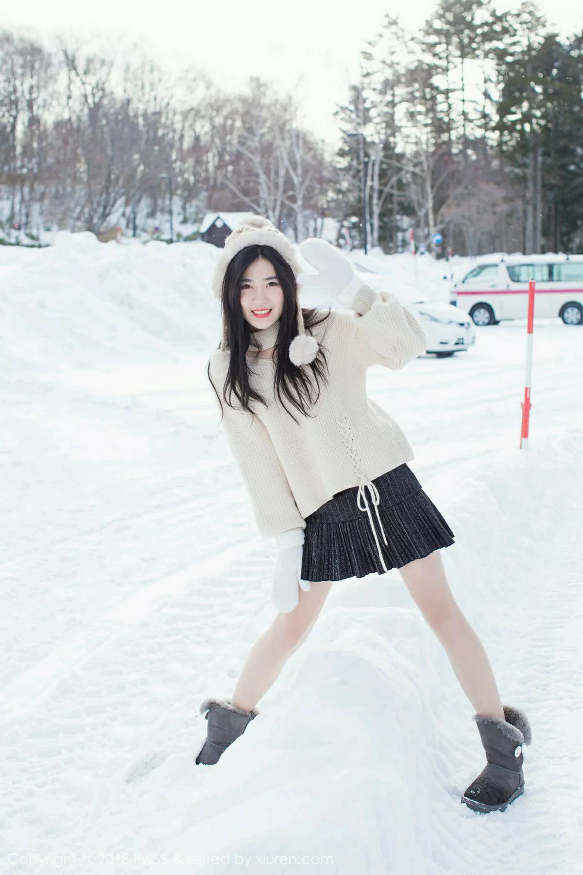 秀人集.com_[IMISS爱蜜社]Vol.272_女神许诺Sabrina北海道旅拍闪亮酒红色V领睡袍性感写真42P