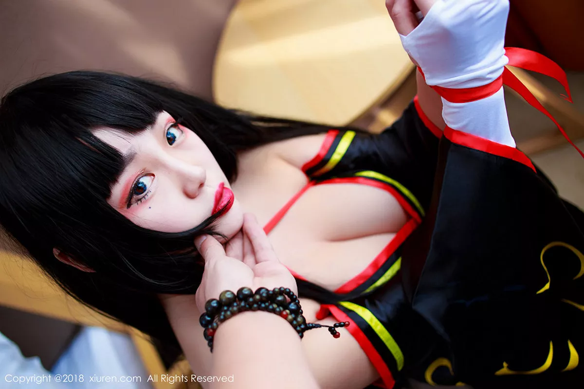 秀人集.com_[XiuRen秀人网]No.1118_嫩模米粒米粒私房COS露豪乳红色血滴子遮点极致诱惑写真50P