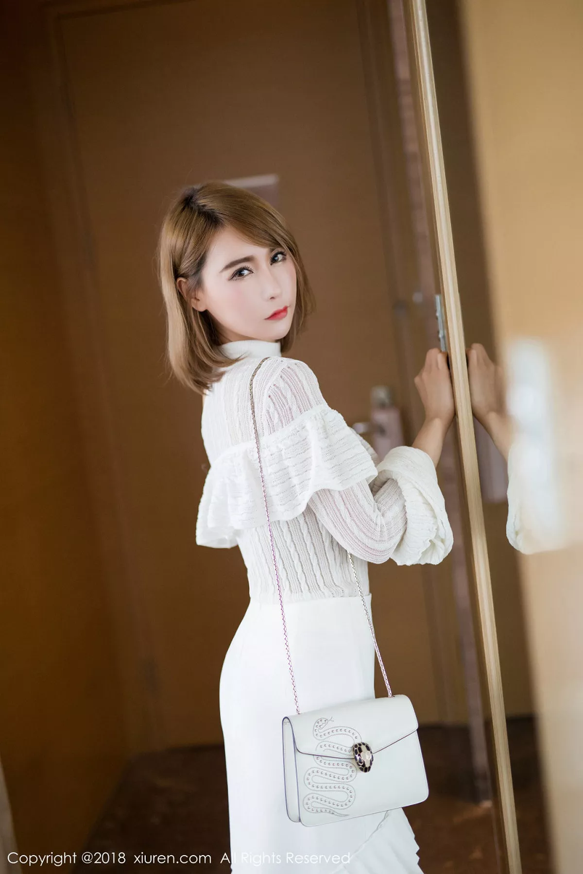 秀人集.com_[XiuRen秀人网]No.1121_嫩模楚恬Olivia私房白色内衣撩衣露豪乳半球极致诱惑写真57P