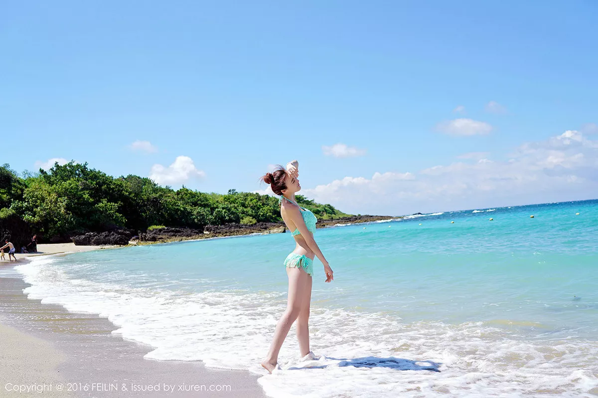 秀人集.com_[FeiLin嗲囡囡]Vol.044_嫩模Hana妹海边沙滩性感比基尼秀完美身材写真49P