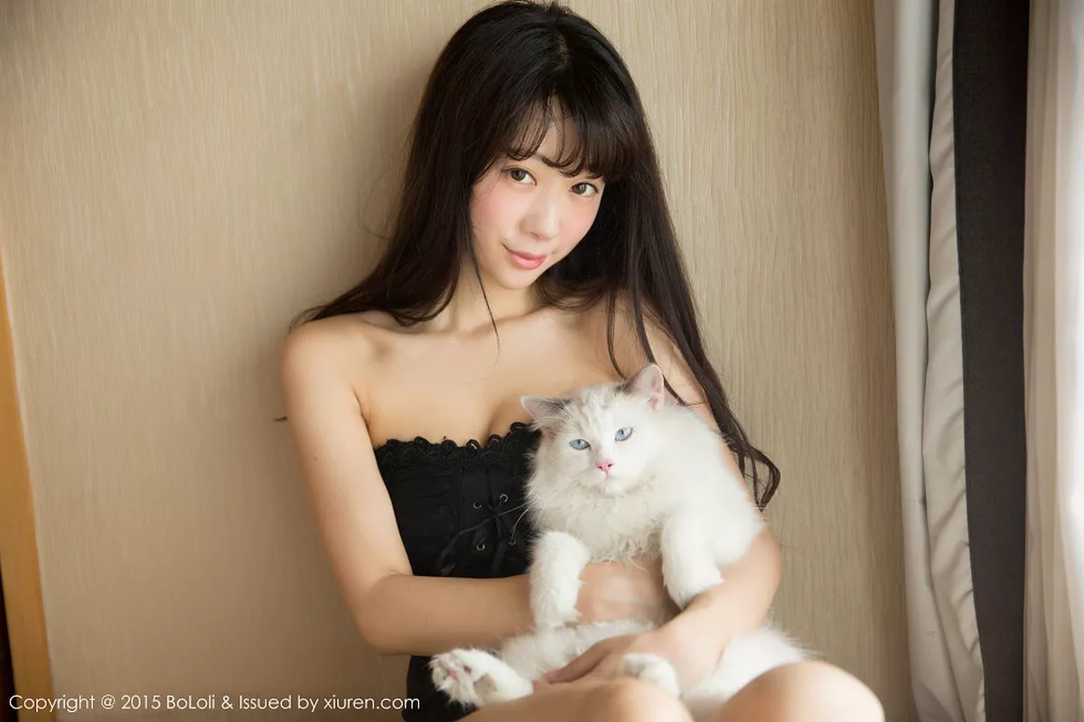 秀人集.com_[BoLoli波萝社]Vol.040_嫩模Suki朱忆音黑色蕾丝内裤诱惑美臀性感内衣写真54P