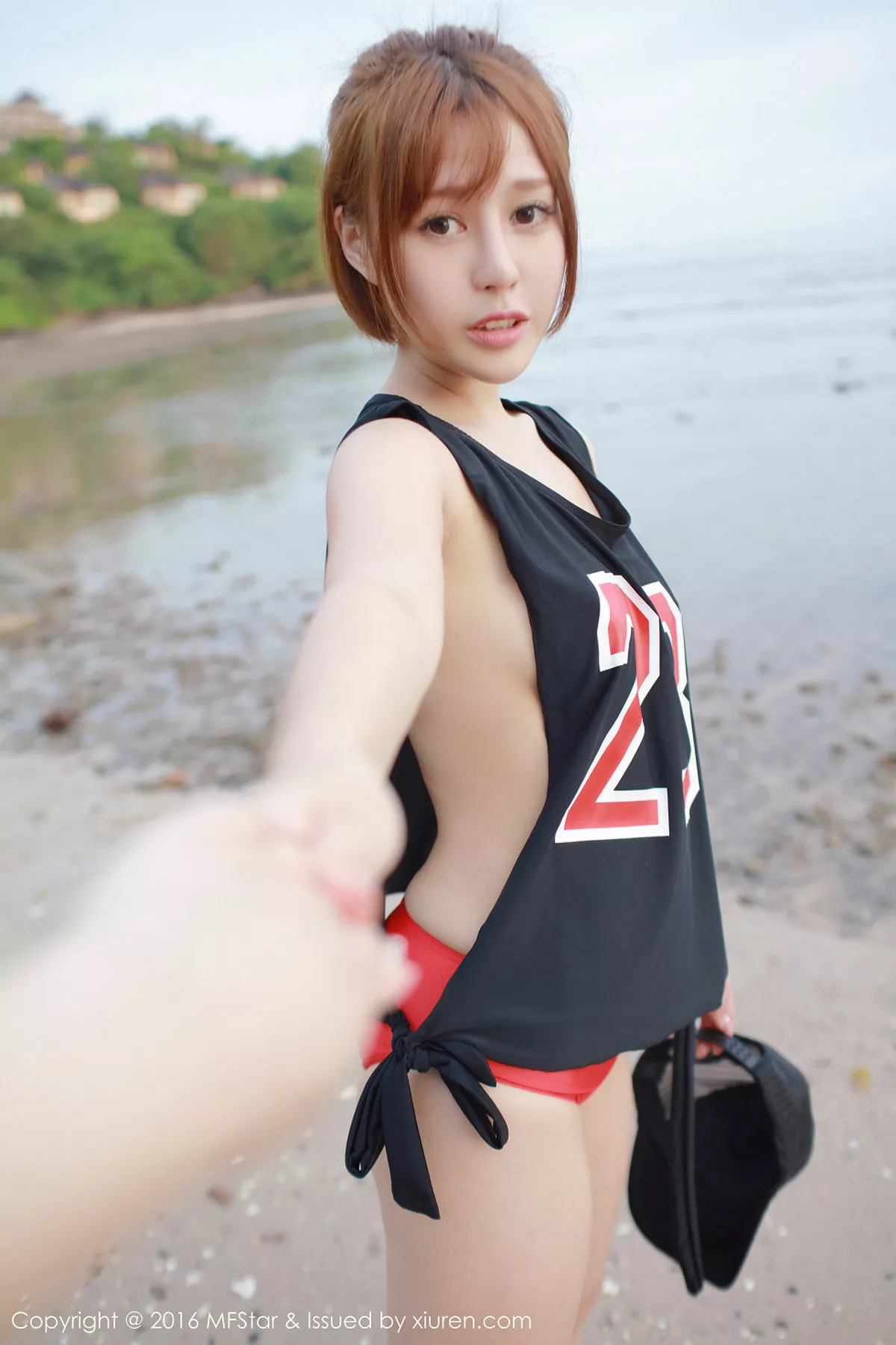 秀人集.com_[MFStar模范学院]Vol.067_嫩模Evelyn艾莉心愿旅拍性感内衣蕾丝网袜诱惑写真50P