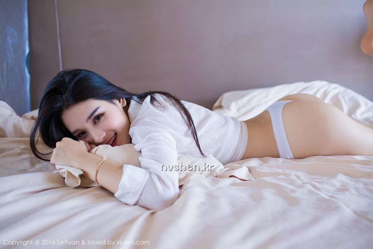 秀人集.com_[LeYuan星乐园]Vol.010_靓丽嫩模鬼妹係诗茗居家私房内衣肉丝美腿性感美臀写真59P